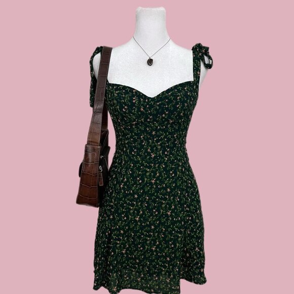 Reformation Dresses & Skirts - New Reformation Niara Tie Straps Smocked Floral Mini Dress In Coriander